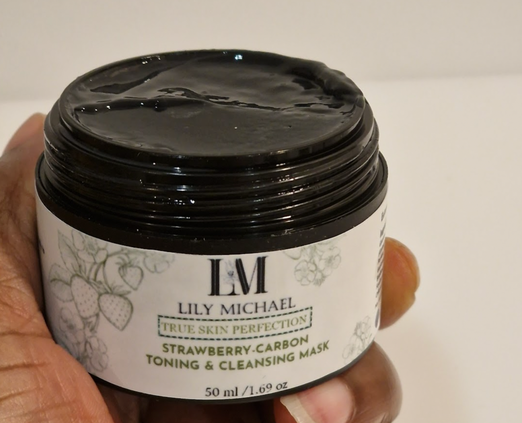 Strawberry-Carbon Cleansing & Toning Mask